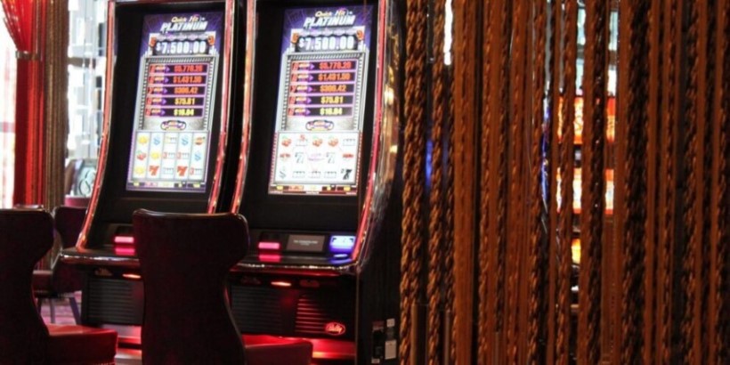 When Did Slot Machines First Become Popular in Online Casinos, and Why Did They Grow So Quickly?